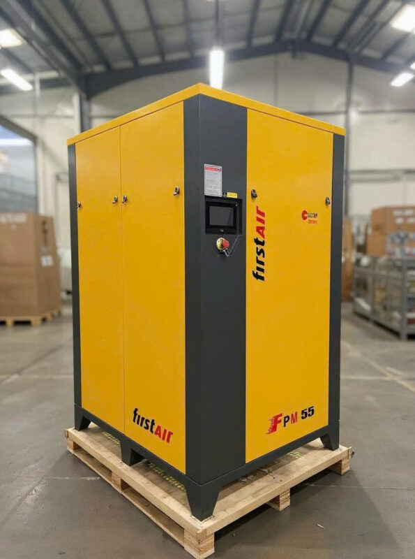 máy nén khí công nghiệp FirstAir FPM 55 công suất 55kW thiết kế vỏ chống ồn